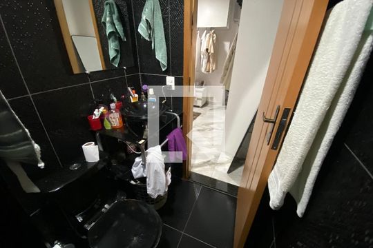 Banheiro Suite de apartamento à venda com 2 quartos, 55m² em Anil, Rio de Janeiro