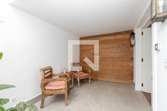 Entrada de casa à venda com 4 quartos, 450m² em Brooklin, São Paulo