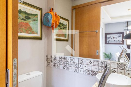 Lavabo de apartamento à venda com 2 quartos, 87m² em Menino Deus, Porto Alegre