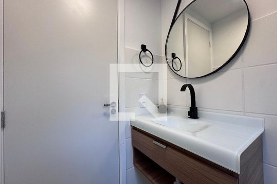 Banheiro Social de apartamento para alugar com 2 quartos, 53m² em Vargem Grande, Rio de Janeiro