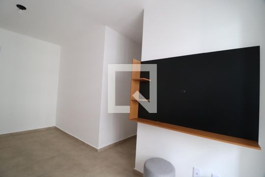 Sala de apartamento para alugar com 2 quartos, 52m² em Shopping Park, Uberlândia