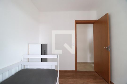 Quarto 1 de apartamento para alugar com 2 quartos, 52m² em Shopping Park, Uberlândia