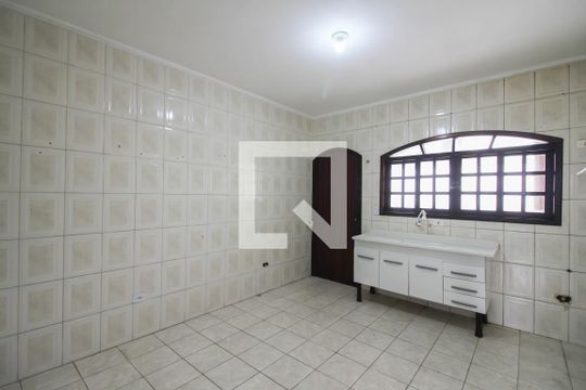 Cozinha de casa para alugar com 3 quartos, 115m² em Vila Rosalia, Guarulhos
