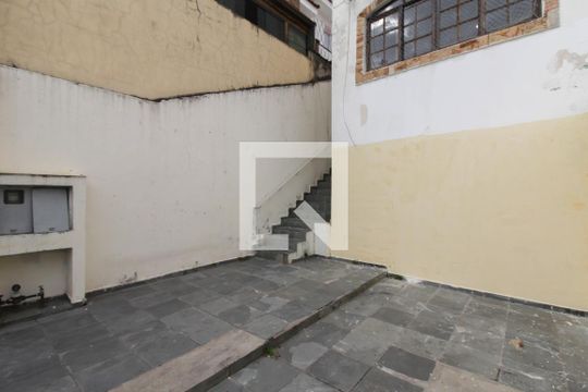 Garagem de casa para alugar com 3 quartos, 115m² em Vila Rosalia, Guarulhos