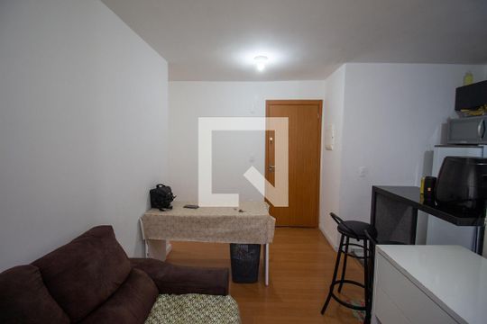 Sala de apartamento para alugar com 2 quartos, 42m² em Parada Xv de Novembro, São Paulo