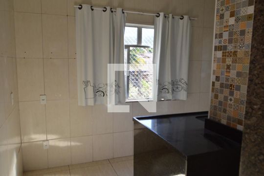 Cozinha de casa de condomínio à venda com 2 quartos, 180m² em Taquara, Rio de Janeiro