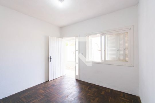 Sala de casa à venda com 4 quartos, 247m² em Harmonia, Canoas