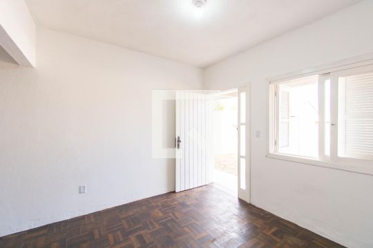 Quarto de casa à venda com 4 quartos, 247m² em Harmonia, Canoas