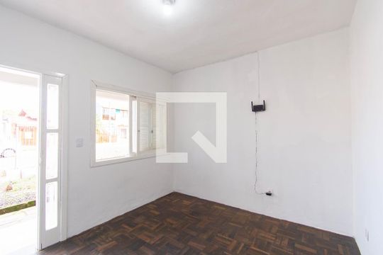 Sala de casa à venda com 4 quartos, 247m² em Harmonia, Canoas