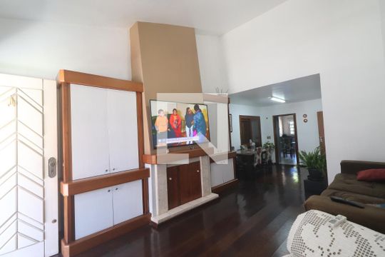 Sala de casa à venda com 3 quartos, 136m² em São Jorge, Novo Hamburgo