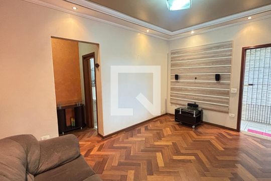 Casa à venda com 2 quartos, 127m² em Vila Vitória, Santo André