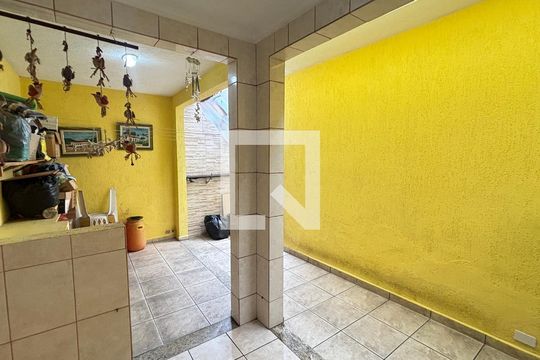 Área de Serviço de casa à venda com 2 quartos, 127m² em Vila Vitória, Santo André