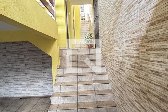 Garagem de casa à venda com 2 quartos, 127m² em Vila Vitória, Santo André