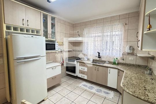 Cozinha de casa à venda com 2 quartos, 127m² em Vila Vitória, Santo André