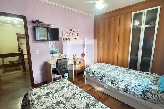 Quarto 1 de casa à venda com 2 quartos, 127m² em Vila Vitória, Santo André
