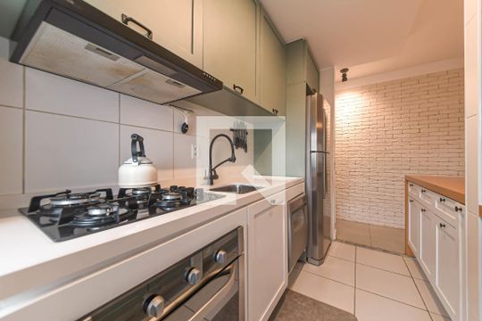 Cozinha de apartamento para alugar com 1 quarto, 59m² em Brooklin, São Paulo