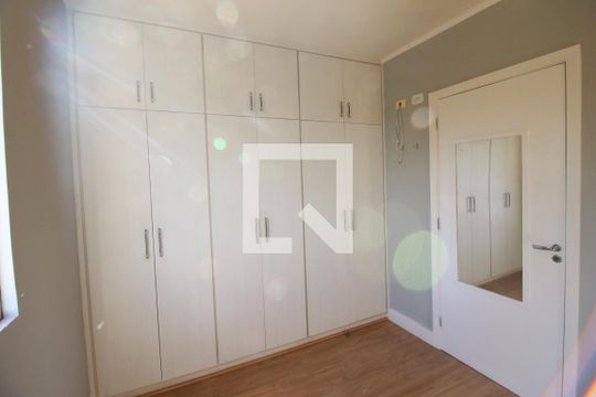 Quarto 1 de apartamento para alugar com 2 quartos, 56m² em Vila Osasco, Osasco