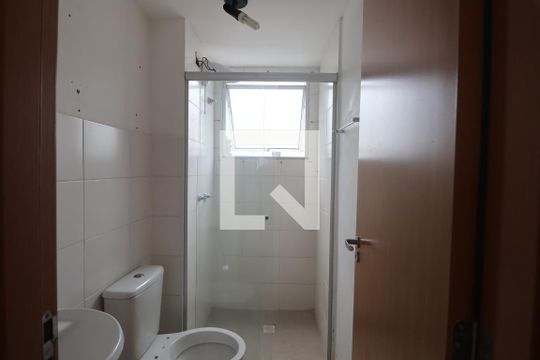 Banheiro de apartamento à venda com 2 quartos, 42m² em São José, Canoas