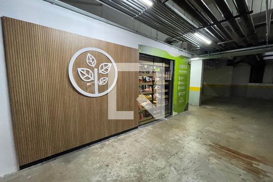 Área comum - Mercado de apartamento para alugar com 2 quartos, 78m² em Jardim das Vertentes, São Paulo