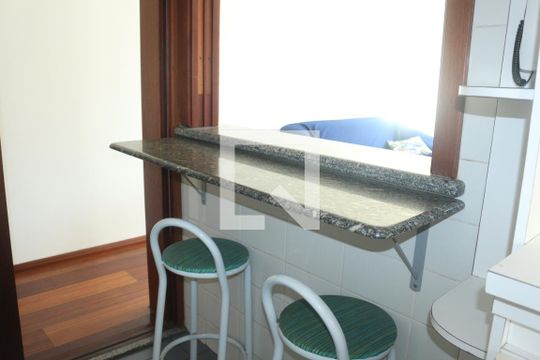Cozinha de apartamento para alugar com 1 quarto, 40m² em Cerâmica, São Caetano do Sul