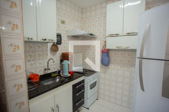 Cozinha de apartamento à venda com 2 quartos, 63m² em Vila Santa Maria, São Paulo