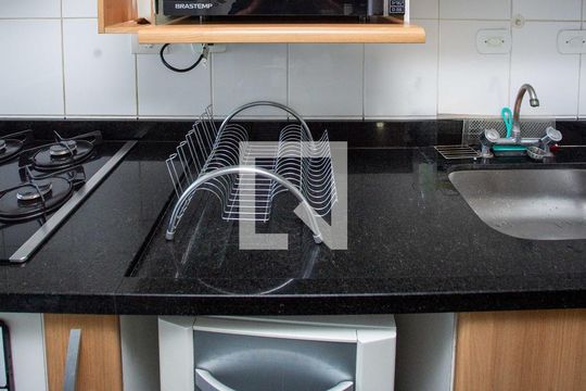Cozinha de apartamento à venda com 3 quartos, 68m² em Jardim Melo, Diadema