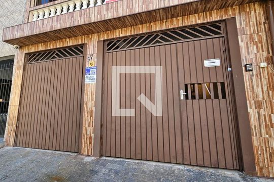 Fachada de casa para alugar com 2 quartos, 90m² em Vila Silvia, São Paulo