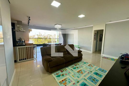 Apartamento à venda com 3 quartos, 119m² em Jardim Tupanci, Barueri