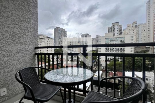 Sacada de kitnet/studio para alugar com 1 quarto, 30m² em Pinheiros, São Paulo