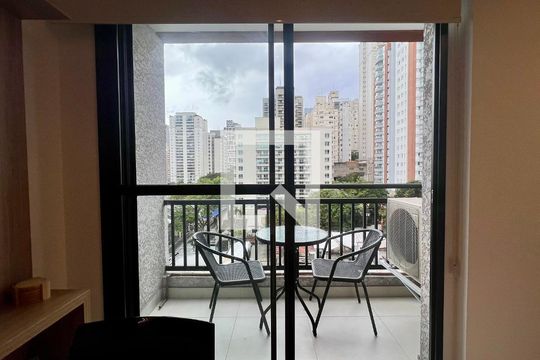 Sacada de kitnet/studio para alugar com 1 quarto, 30m² em Pinheiros, São Paulo