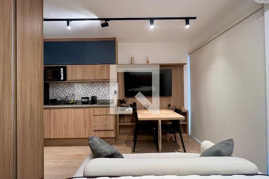 Sala de kitnet/studio para alugar com 1 quarto, 30m² em Pinheiros, São Paulo