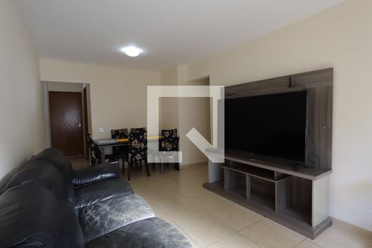 Sala de apartamento para alugar com 3 quartos, 76m² em Vila Suzana, São Paulo