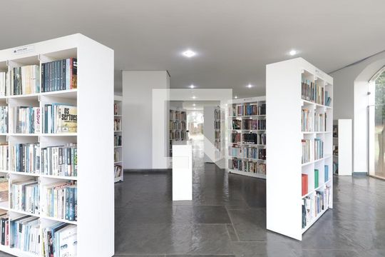 Área comum - Biblioteca de apartamento para alugar com 3 quartos, 76m² em Vila Suzana, São Paulo