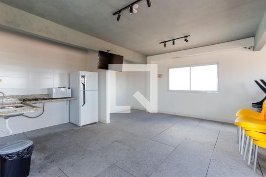 Área comum de apartamento para alugar com 2 quartos, 45m² em Vila Sabrina, São Paulo