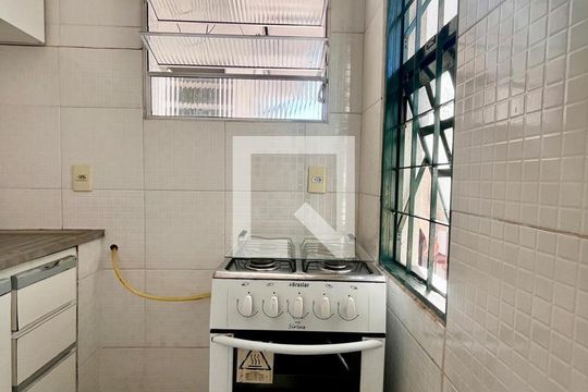 Cozinha de apartamento para alugar com 1 quarto, 14m² em Cidade Universitária, Campinas