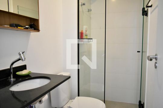 Banheiro de apartamento para alugar com 1 quarto, 47m² em Planalto Paulista, São Paulo