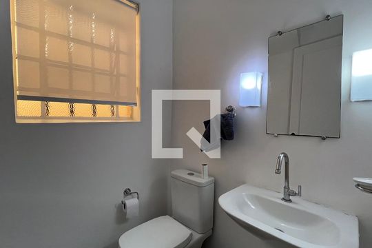 Lavabo de casa à venda com 3 quartos, 300m² em Jardim Europa, São Paulo