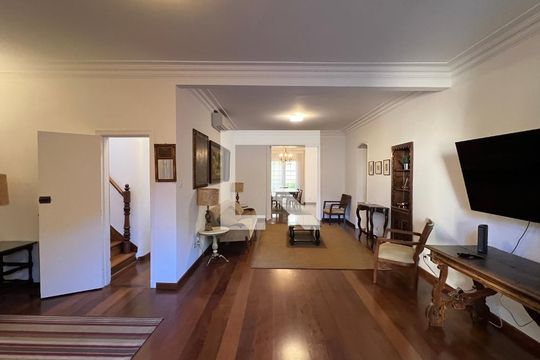 Sala de casa à venda com 3 quartos, 300m² em Jardim Europa, São Paulo