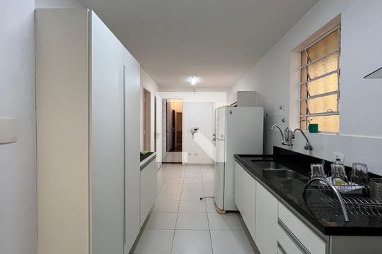 Cozinha de casa à venda com 3 quartos, 300m² em Jardim Europa, São Paulo