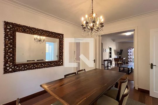 Sala de Jantar de casa à venda com 3 quartos, 300m² em Jardim Europa, São Paulo