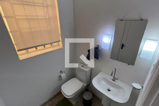 Lavabo de casa à venda com 3 quartos, 300m² em Jardim Europa, São Paulo