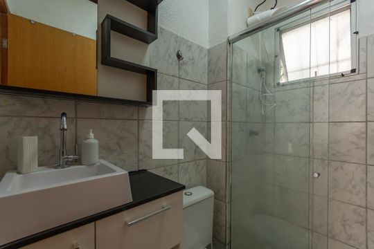 Banheiro Social de apartamento para alugar com 2 quartos, 43m² em São João Batista, Belo Horizonte