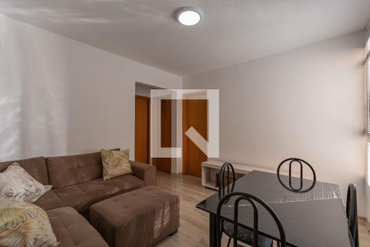 Apartamento para alugar com 2 quartos, 43m² em São João Batista, Belo Horizonte