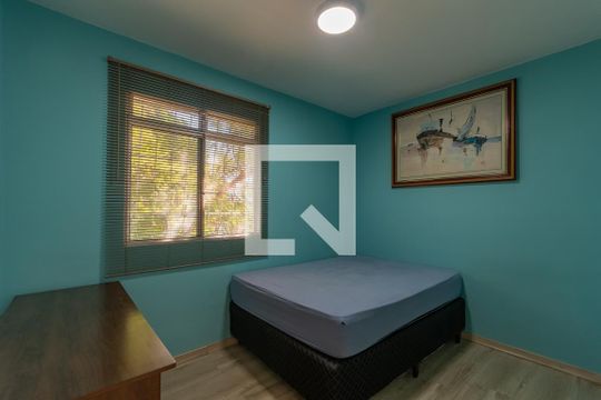 Quarto 2 de apartamento para alugar com 2 quartos, 43m² em São João Batista, Belo Horizonte