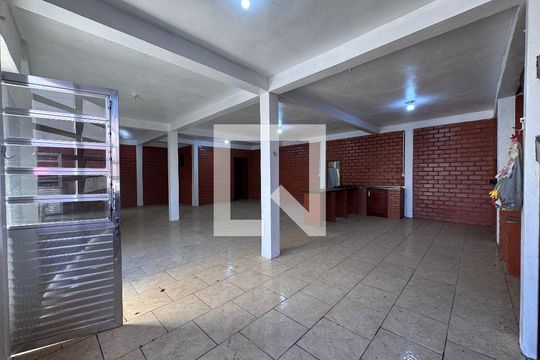 Área Externa de casa à venda com 4 quartos, 240m² em Feitoria, São Leopoldo