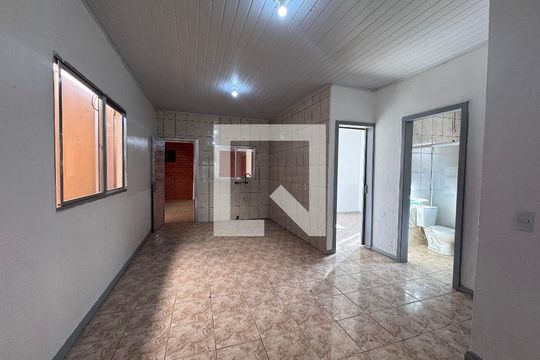 Sala de casa à venda com 4 quartos, 240m² em Feitoria, São Leopoldo