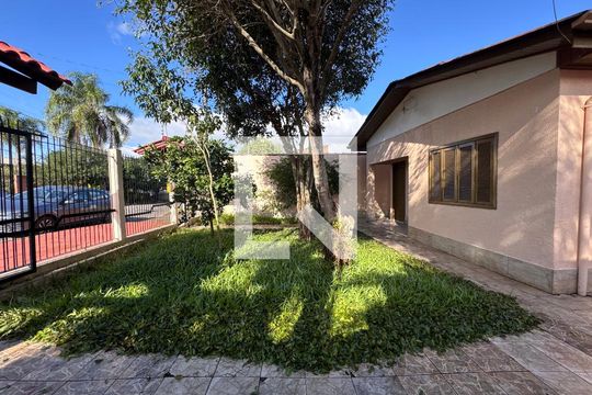 Área Externa de casa à venda com 4 quartos, 240m² em Feitoria, São Leopoldo