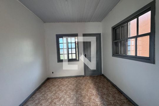 Sala de casa à venda com 4 quartos, 240m² em Feitoria, São Leopoldo