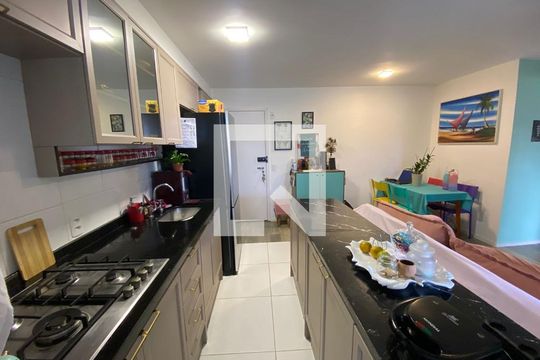 Cozinha de apartamento à venda com 2 quartos, 66m² em Santo Amaro, São Paulo