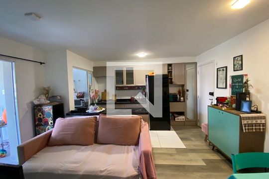 Sala de apartamento à venda com 2 quartos, 66m² em Santo Amaro, São Paulo